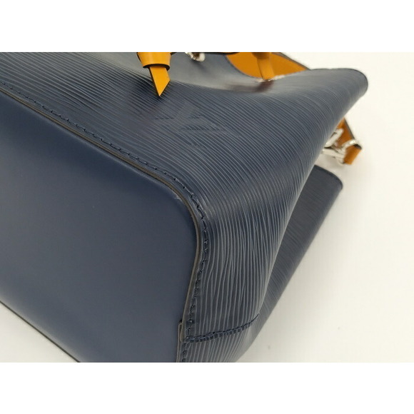 Louis Vuitton NeoNoe Andigo Saffron Epi Shoulder Bag - Picture 4 of 8